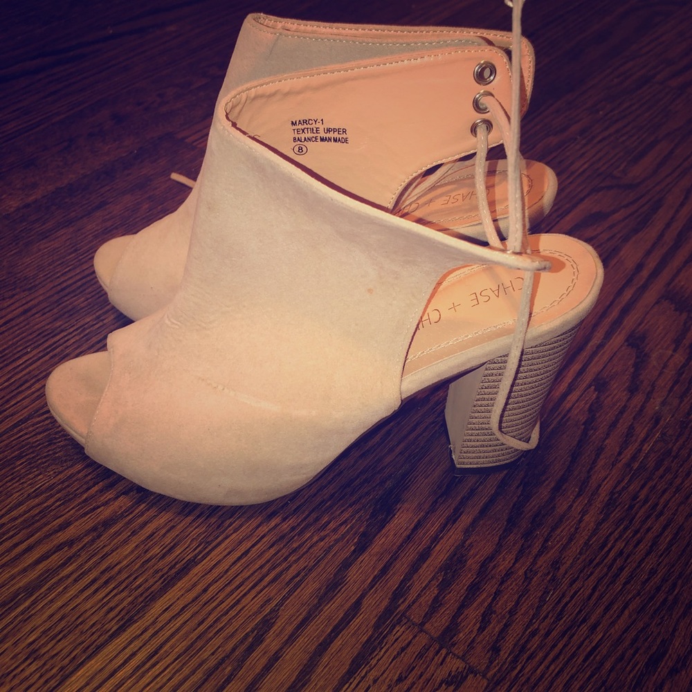 High heeled Shoes